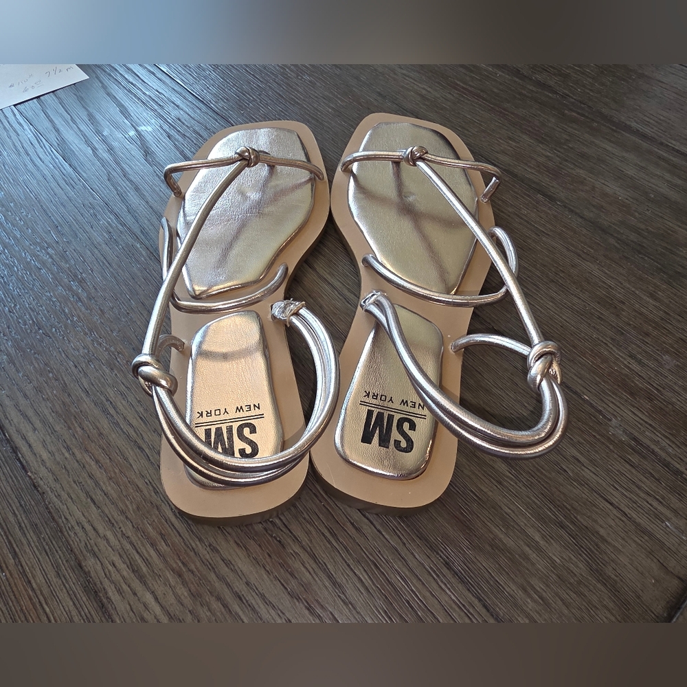 SM New York Molly Metallic Strap Vegan Flat Sandals Size 9 - Picture 4 of 6